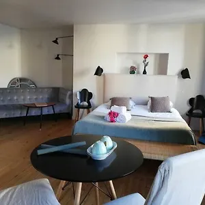 La Tour Gregoire Bed & Breakfast